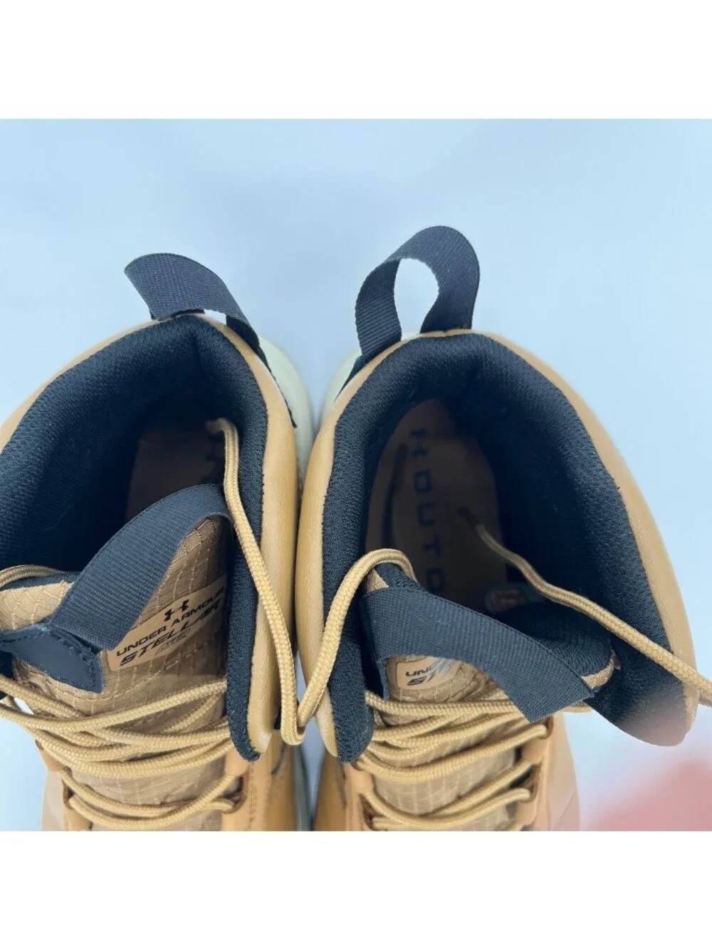 Under Armour Stellar G2 6
